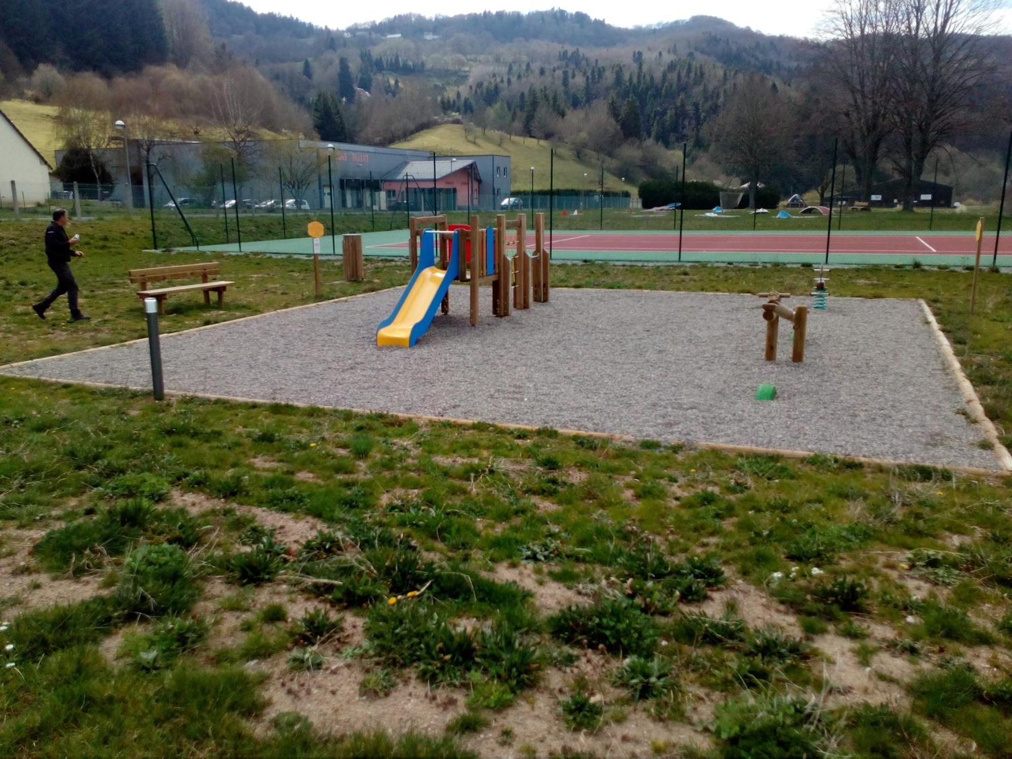 Camping La Borie Basse Condat  Εξωτερικό φωτογραφία