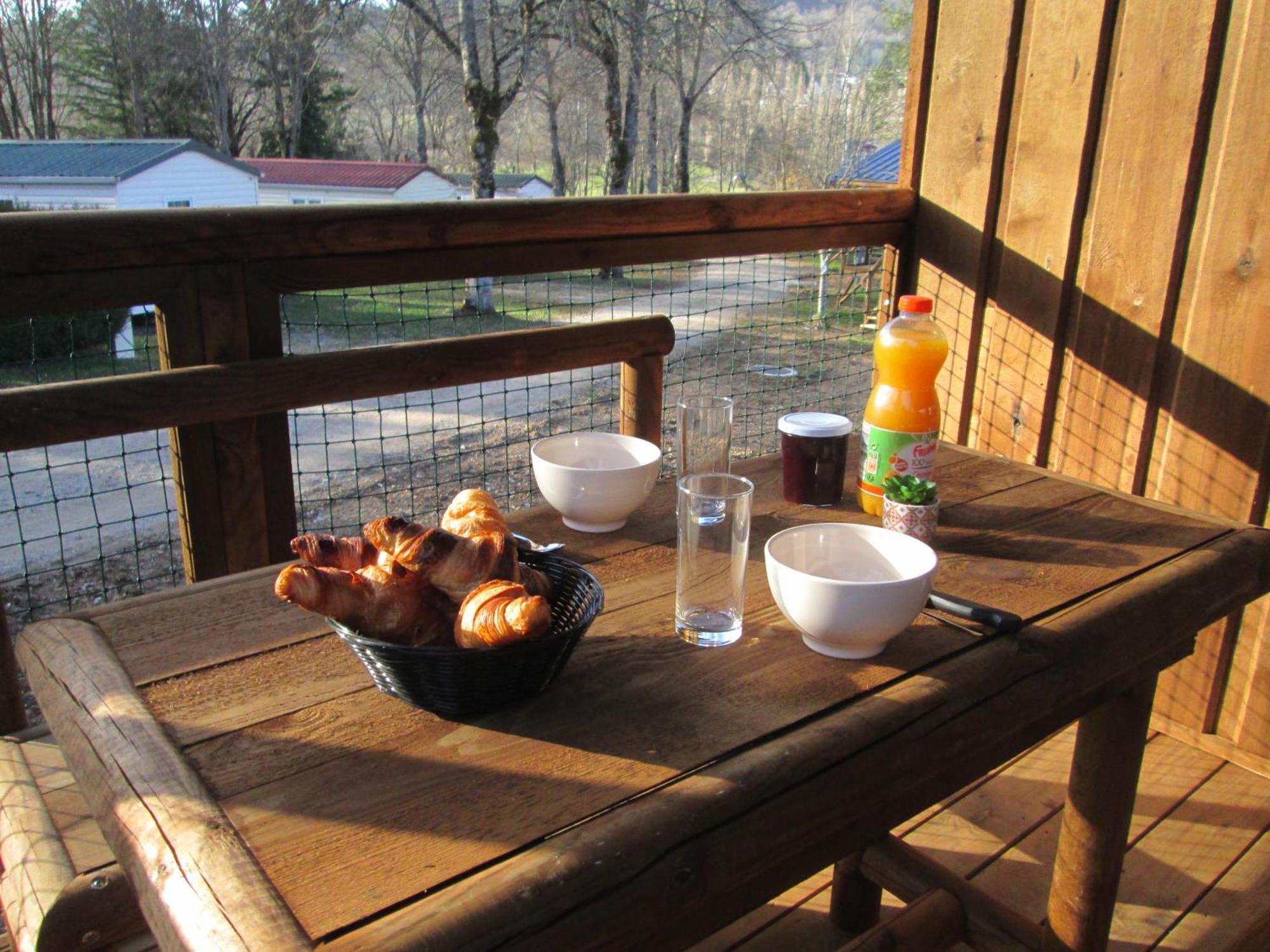 Camping La Borie Basse Condat  Εξωτερικό φωτογραφία